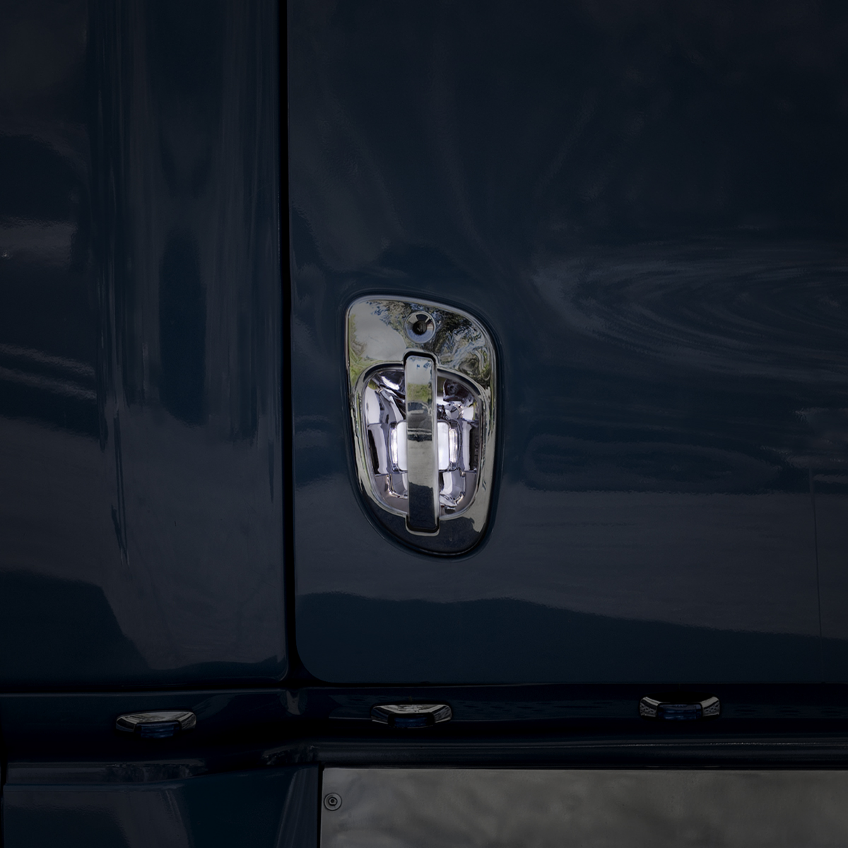 6 White LED Chrome Door Handle Cover for Freightliner - Passenger