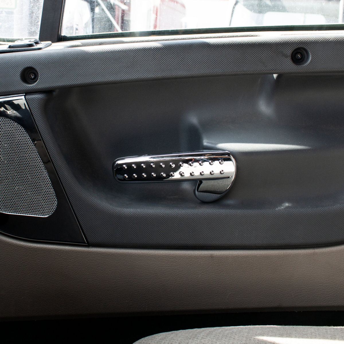 Chrome Interior Door Handle Cover For 2008-2017 Freightliner Cascadia - Passenger