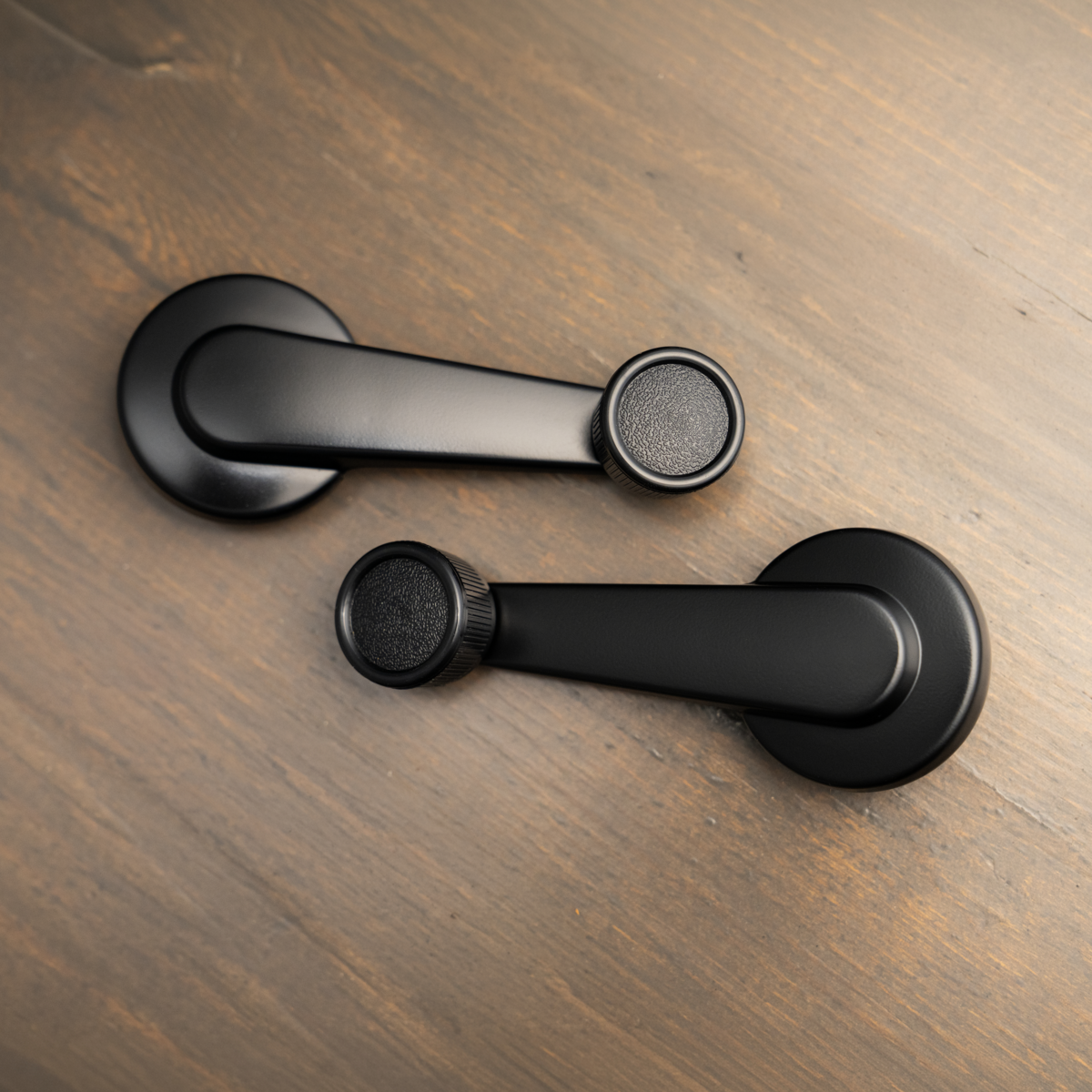 Black Window Crank Handle For 1981-1986 Chevrolet & GMC Truck(Pair）