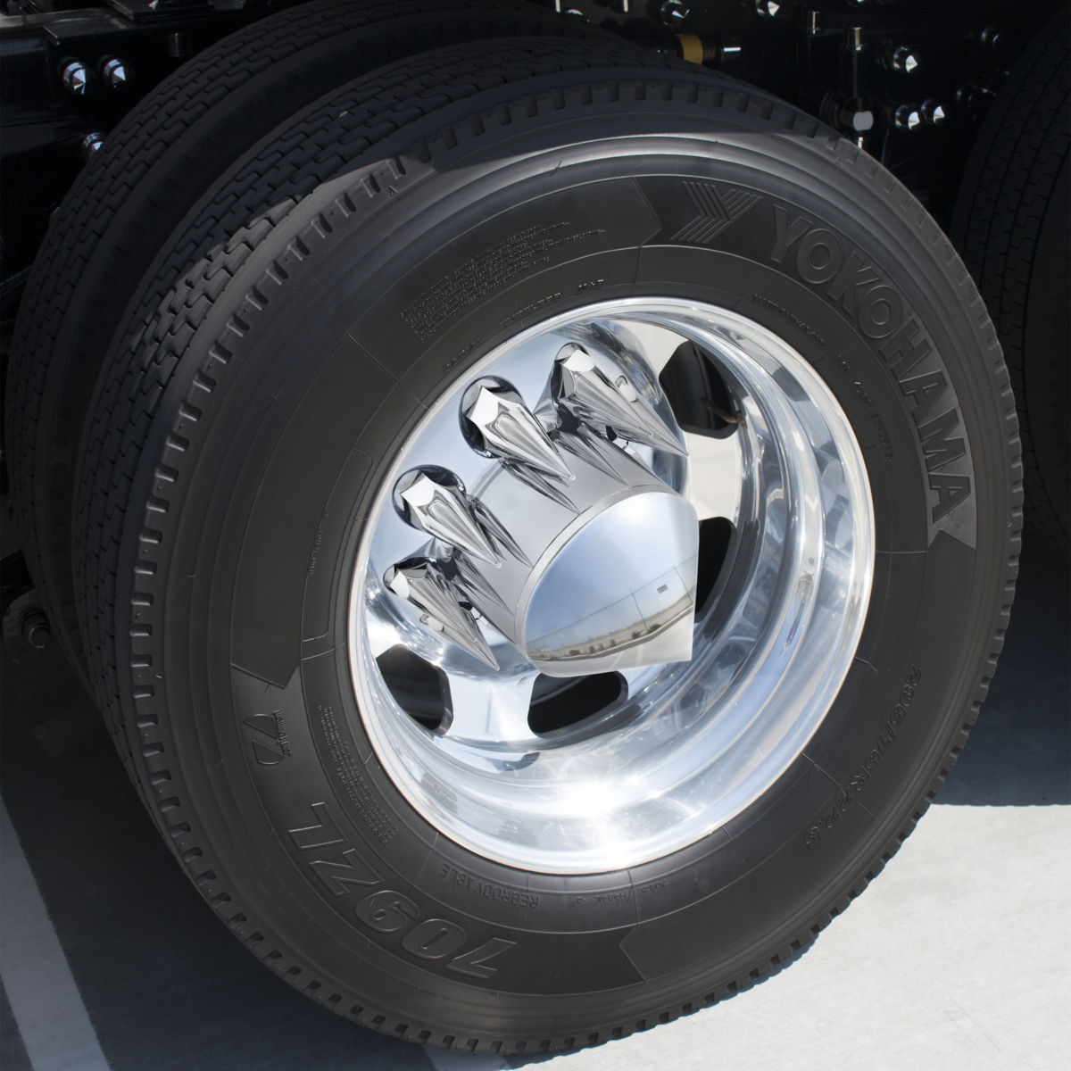 Spike Rear Axle Cover With 33mm Spike Thread-On Nut Covers - Chrome