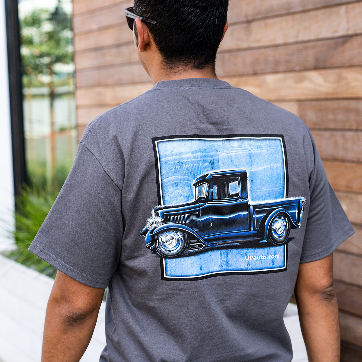 United Pacific 1932 Ford Truck Gray T-Shirt, X-Large