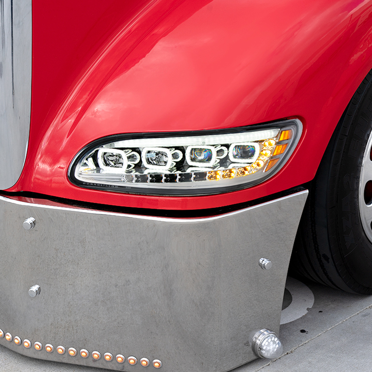 Chrome Quad-LED Headlight With LED DRL & Seq. Signal For 2005-2015 Peterbilt 386- Driver