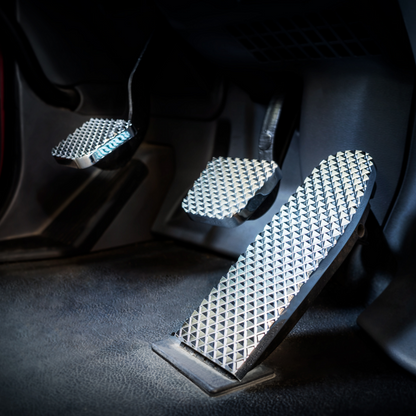 Chrome Billet Aluminum Diamond Pedal Set For 2014+ Peterbilt 567/579/587/589