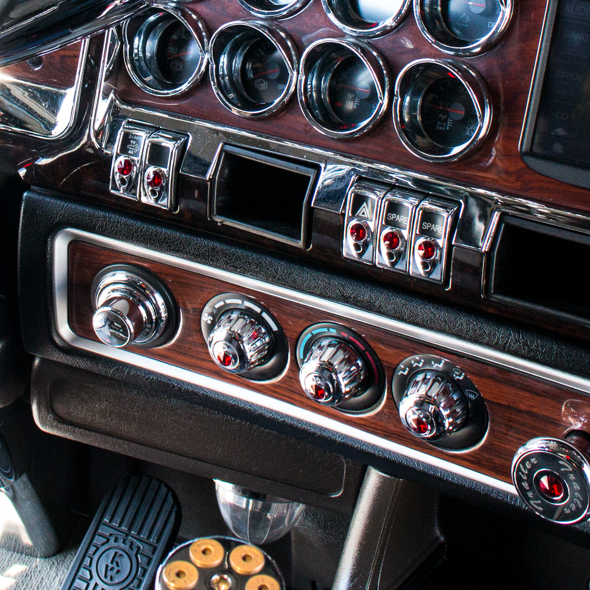 Chrome Outer A/C Control Knob Set For 2006+ Kenworth (Card of 3)