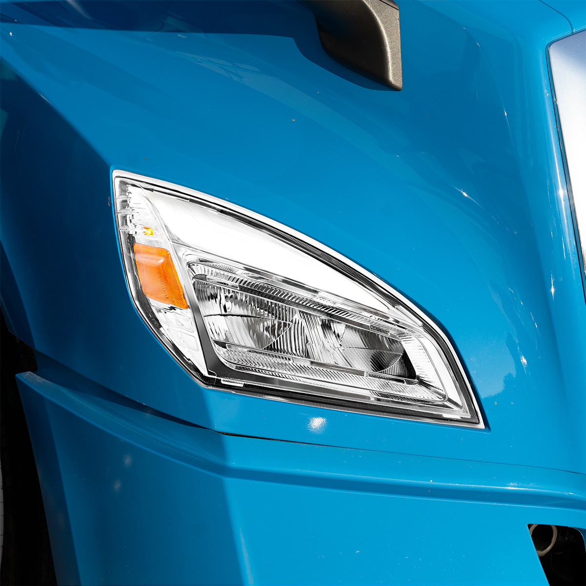 High Power Chrome LED Headlight For 2018-2024 Freightliner Cascadia-Driver and Passenger (2pcs)