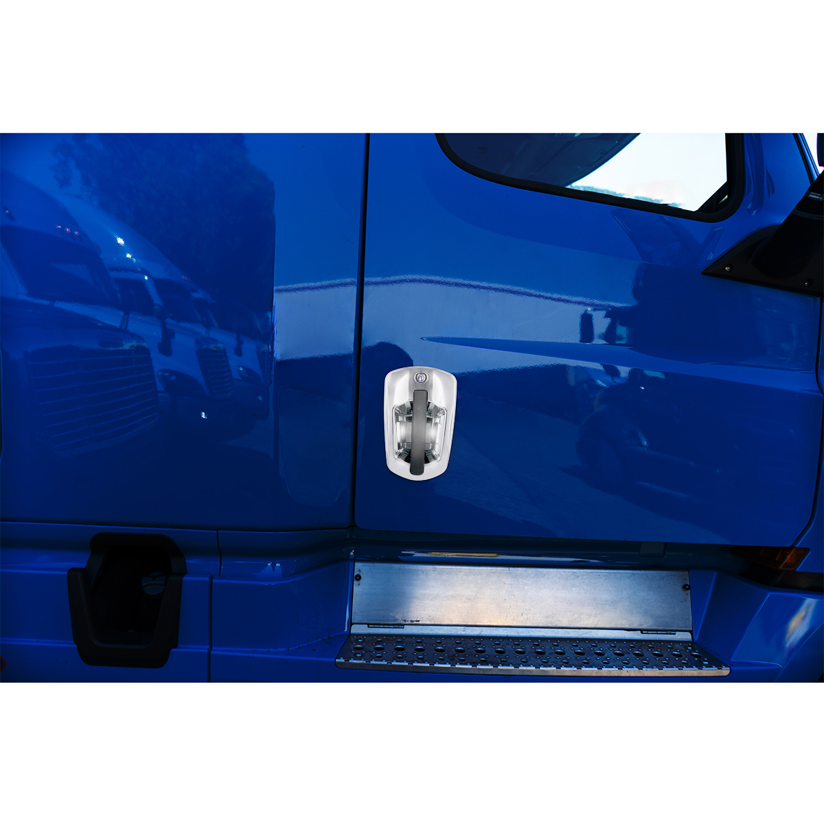 6 LED Chrome Door Handle Cover For 2018-2026 Freightliner Cascadia - Passenger, White LED