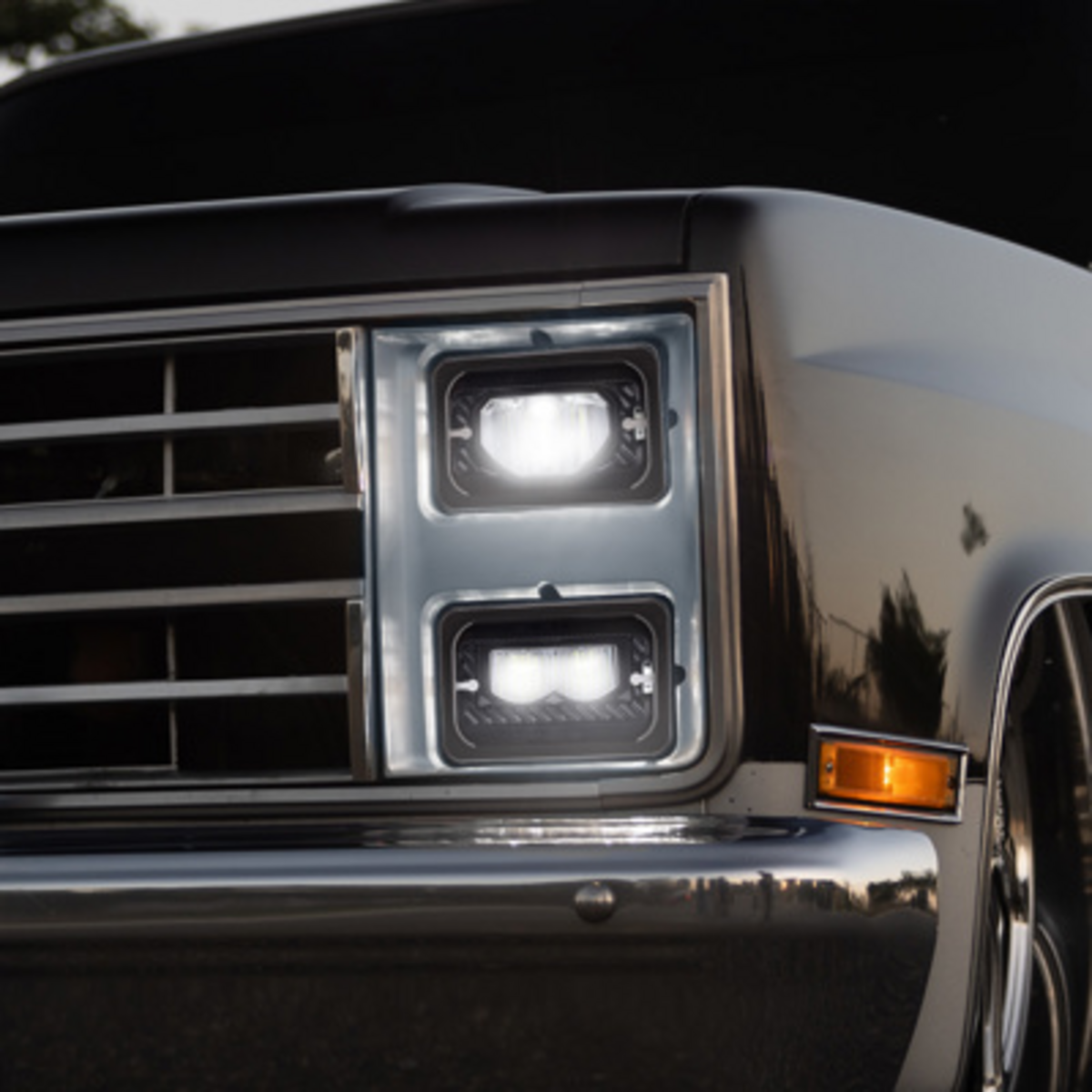 ULTRALIT - Heated 4" X 6" LED Headlight With Glass Lens & Aluminum Housing - Low Beam - Black